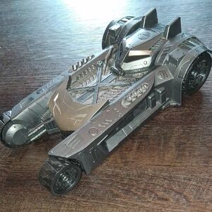 DC Comics Batman 2-in-1 Batmobile and Batboat Transforming Vehicle